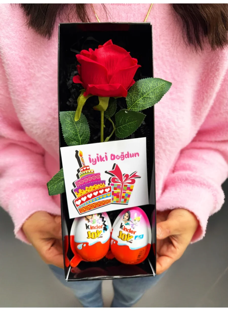 Kırmızı Gül ve 2’li Kinder Joy Doğum Günü Hediye Kutusu